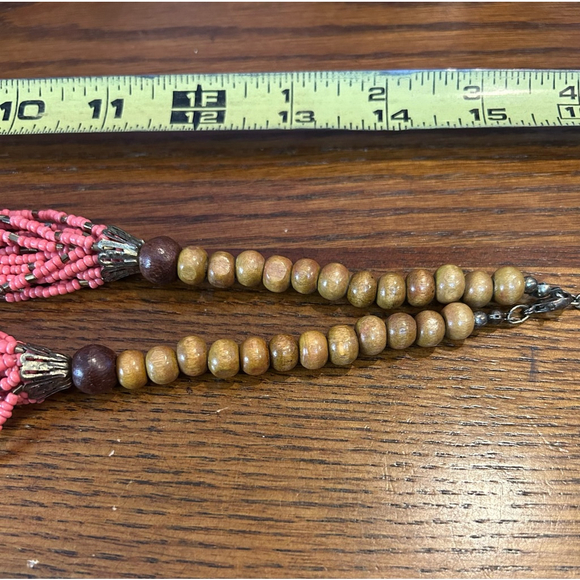 Women's Unbranded Coral colored Beaded Necklace - Picture 4 of 5